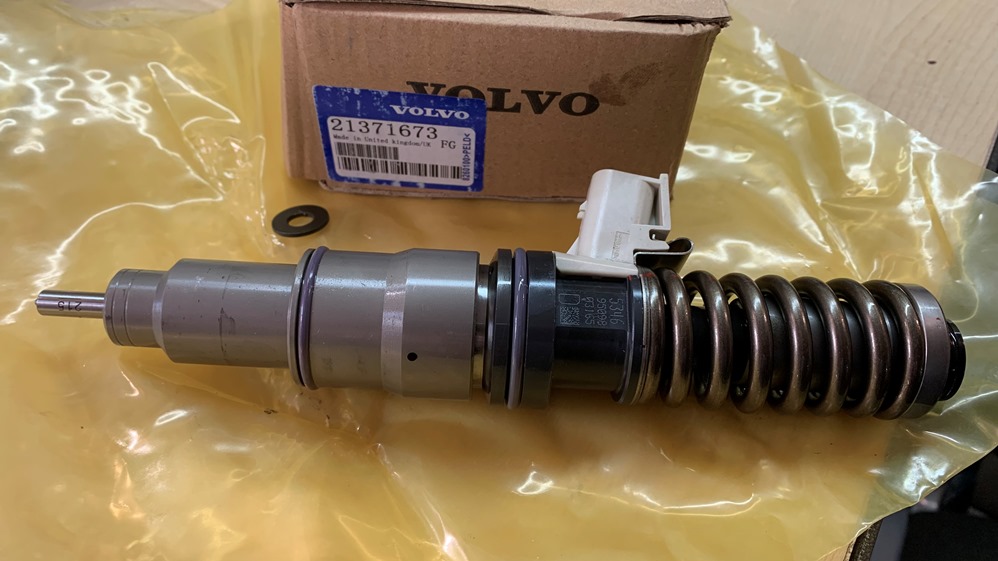 Форсунка Common Rail 21371673